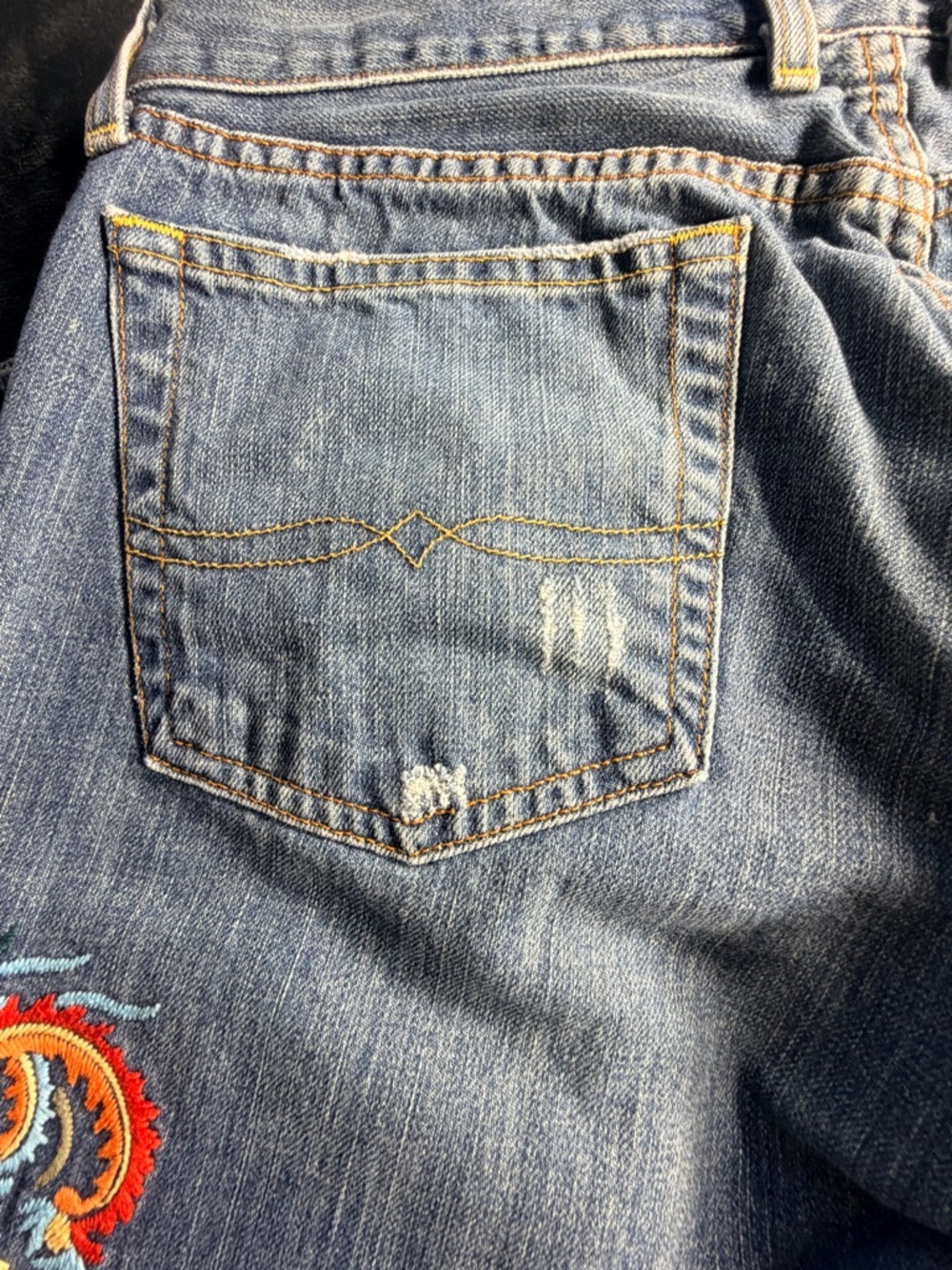 Lucky Brand Embroidered Floral Flare Jeans - Size 12/31 EUC - Picture 11 of 14